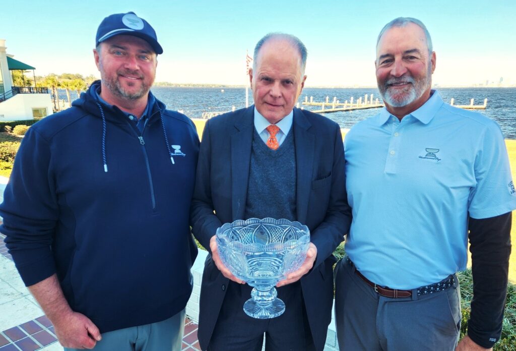 Down 8 ½ - 3 ½ with just 12 Singles points available, captain Mike Broderick’s Professionals won eight matches and tied two to grab a 12 ½ - 11 ½ victory. This win  followes a drought of only one win (2016) in the previous 12 Underwood Cups. 
Learn more.....